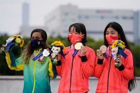Destacan adolescentes en podio de skateboarding de Tokio 2020