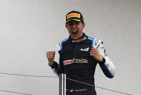 El francés Esteban Ocon gana un caótico GP de Hungría; 'Checo' Pérez tuvo que abandonar la prueba