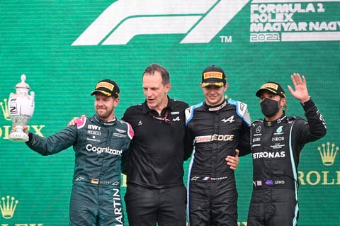El francés Esteban Ocon gana un caótico GP de Hungría; 'Checo' Pérez tuvo que abandonar la prueba