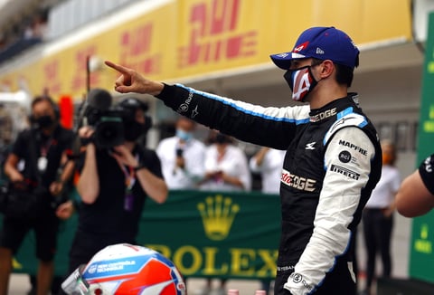 El francés Esteban Ocon gana un caótico GP de Hungría; 'Checo' Pérez tuvo que abandonar la prueba