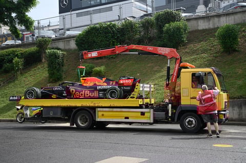 El francés Esteban Ocon gana un caótico GP de Hungría; 'Checo' Pérez tuvo que abandonar la prueba