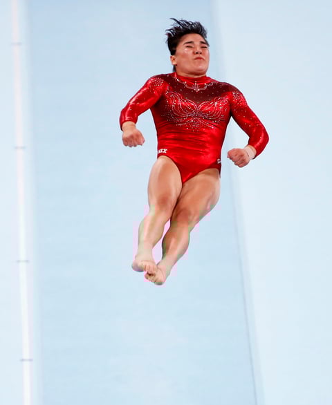 Alexa Moreno acaricia la medalla con histórico cuarto lugar en salto de caballo