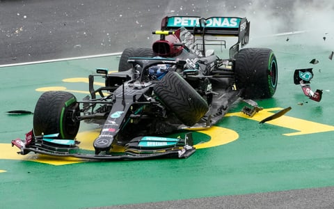 'Checo' Pérez queda fuera del Gran Premio de Hungría tras accidente múltiple