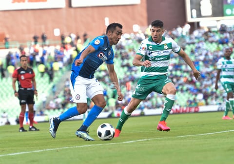Con gol de Diego Valdés, Santos Laguna rescata el empate ante Cruz Azul