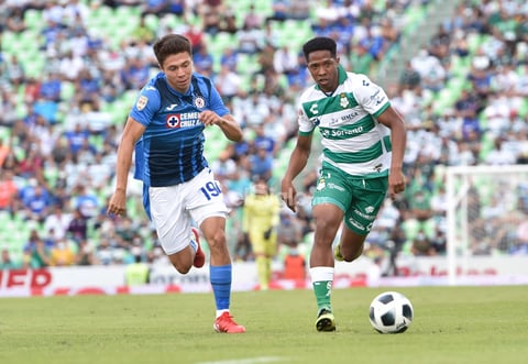 Con gol de Diego Valdés, Santos Laguna rescata el empate ante Cruz Azul