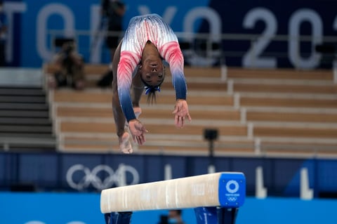 La gimnasta estadounidense se colgó la medalla de bronce 