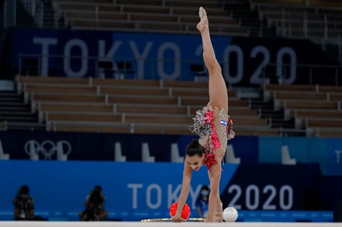 Israelí le quita el oro a Rusia en gimnasia rítmica