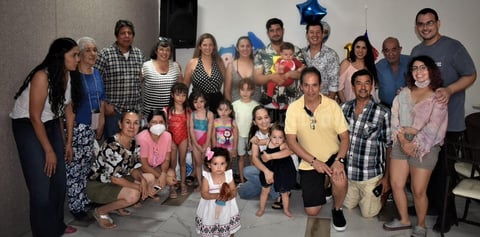 08082021 Acompañando en su primer cumpleaños a Carlitos Elizalde de la Torre, parte de sus familiares.