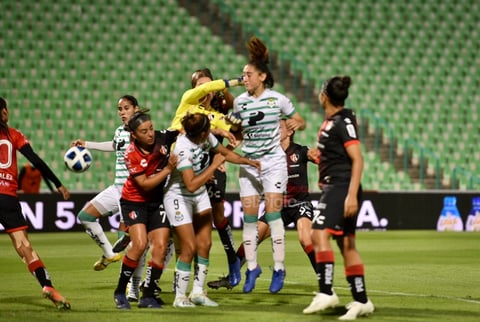 Igualan 2-2 en el marcador del Estadio Corona 