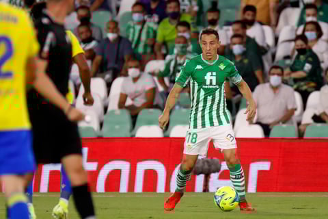 Betis y Cádiz empatan en un duelo competido y con ritmo de LaLiga