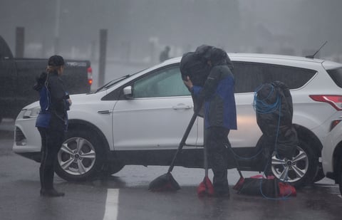 Tormenta 'Henri' toca tierra en Rhode Island, EUA; afecta Nueva York y noreste del país