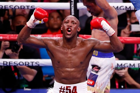 Cubano Yordenis Ugás vence por decisión unánime a Manny Pacquiao