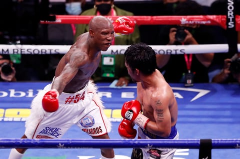 Cubano Yordenis Ugás vence por decisión unánime a Manny Pacquiao