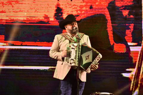 Se presentaron la noche del viernes en el recinto Coliseo Centenario 