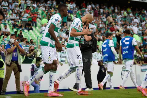 Félix Torres y Alessio Da Cruz dan victoria a Santos Laguna ante Juárez FC