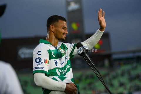 El jugador neerlandés debuta anotando el gol del triunfo para los Guerreros 