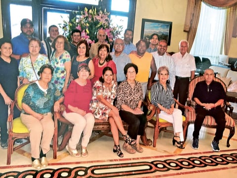 29082021 Grupo amistad reunido en desayuno mensual.
