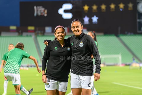 Guerreras del Santos Laguna golean 4-0 al Cruz Azul en el Estadio Corona