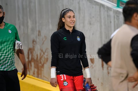 Guerreras del Santos Laguna golean 4-0 al Cruz Azul en el Estadio Corona