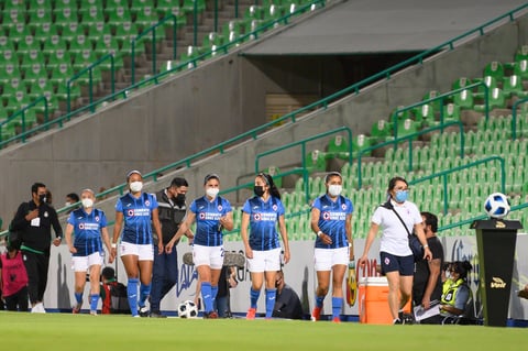 Guerreras del Santos Laguna golean 4-0 al Cruz Azul en el Estadio Corona