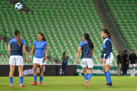 Guerreras del Santos Laguna golean 4-0 al Cruz Azul en el Estadio Corona