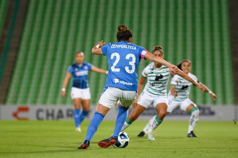 Guerreras del Santos Laguna golean 4-0 al Cruz Azul en el Estadio Corona