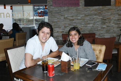 01092021 Alejandro y Key Martínez.