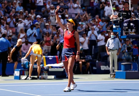 Emma Raducanu da la sorpresa en el Abierto de EUA al vencer a Belinda Bencic