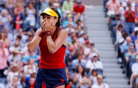Emma Raducanu da la sorpresa en el Abierto de EUA al vencer a Belinda Bencic
