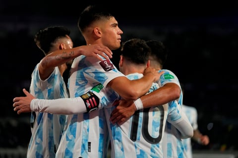 Con triplete de Messi, Argentina venció a Bolivia en las eliminatorias mundialistas