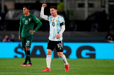 Con triplete de Messi, Argentina venció a Bolivia en las eliminatorias mundialistas