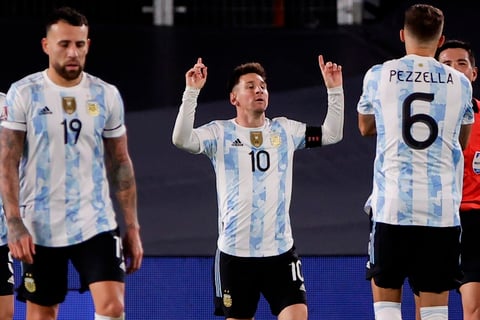 Con triplete de Messi, Argentina venció a Bolivia en las eliminatorias mundialistas