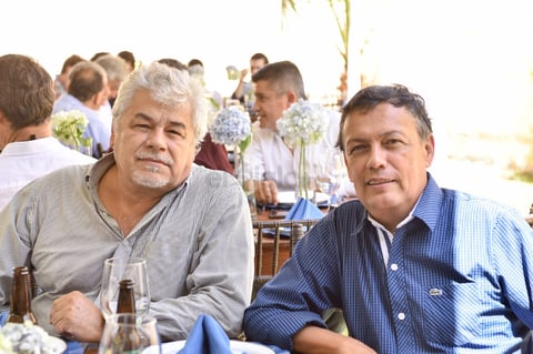 Juan y Johnny