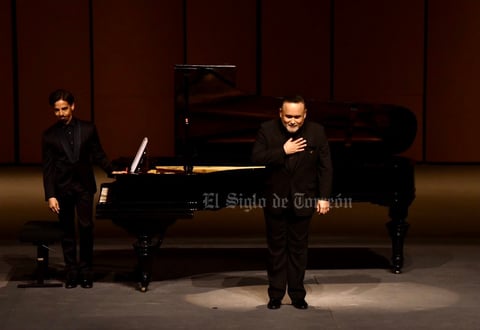 Javier Camarena entrega su voz al centenario de El Siglo de Torreón