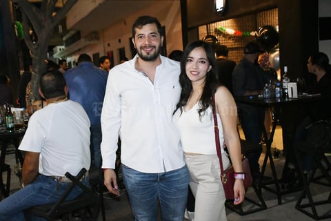 18092021 Phillips Castañeda y Dulce Hernández.