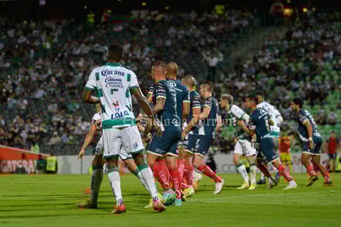 Con gol de Alessio Da Cruz, Santos Laguna rescata el empate ante Puebla.