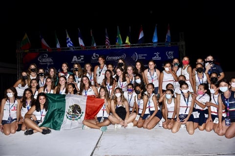 Una fiesta llena de colorido se tuvo en el club deportivo Parque España 