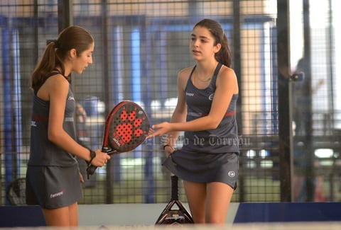 Una fiesta llena de colorido se tuvo en el club deportivo Parque España 