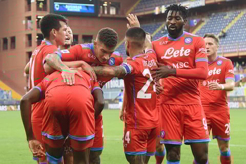 Hirving Lozano asistió en dos ocasiones ente el  Sampdoria