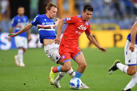 Hirving Lozano asistió en dos ocasiones ente el  Sampdoria