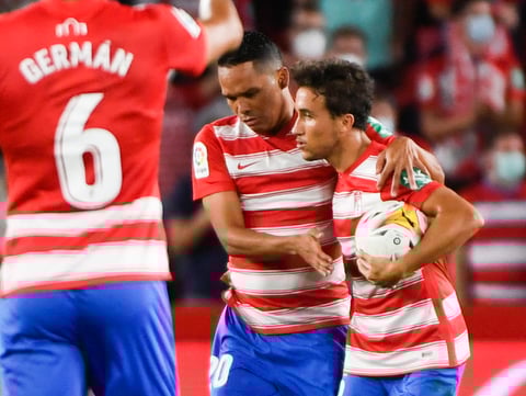 Real Sociedad logra remontar ante un frágil Granada