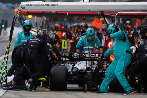 Hamilton conquista su victoria cien en Fórmula 1 con Gran Premio de Rusia