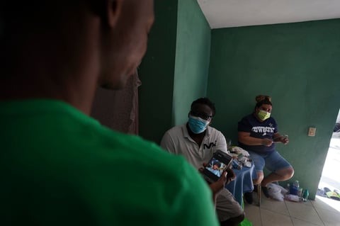 Migrantes hallan voces amigas en Ciudad Acuña