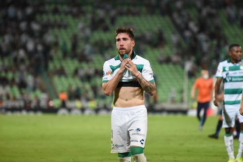 Rayados se impone de visitante ante Santos Laguna