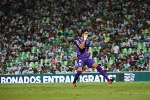 Rayados se impone de visitante ante Santos Laguna