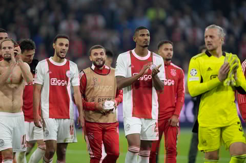 Ajax continúa en gran momento y gana en Champions League en la J2