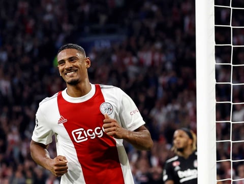 Ajax continúa en gran momento y gana en Champions League en la J2