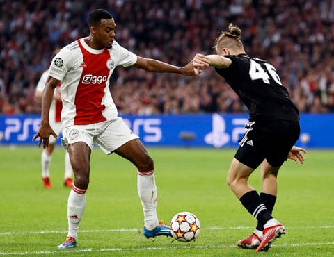 Ajax continúa en gran momento y gana en Champions League en la J2