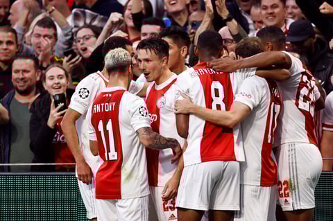 Ajax continúa en gran momento y gana en Champions League en la J2