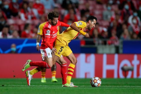 Benfica se muestra superior y derrota al Barcelona